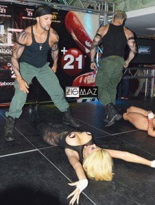 Zulenny Herrera de DLN con el DUX Sexy Dance