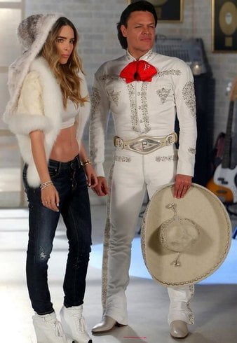 Realizando el videoclip de la canción del Papa Pedro Fernandez y Belinda interpretan "Luz"