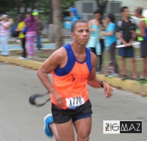 Corredores del Maratón CAF 2016 en Los Símbolos 13