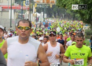 Corredores del Maratón CAF 2016 en Los Símbolos 01
