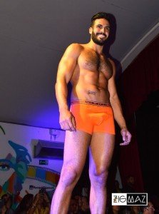Lanzamiento de Volbong, modelo de ropa interior 100