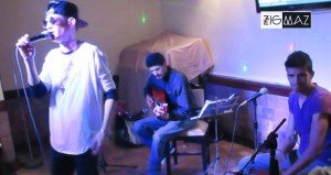 DobleD en acústico con sus músicos 01