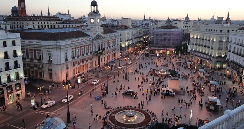 Cerca de este sitio Night y Mayden rentaron un apartamento studio Zigmaz - Tatuador preso en España 05