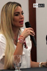 Sabrina Salemi SAV gala desfile 75 aniversario 10