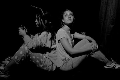 Fondo Negro con Luciernagas